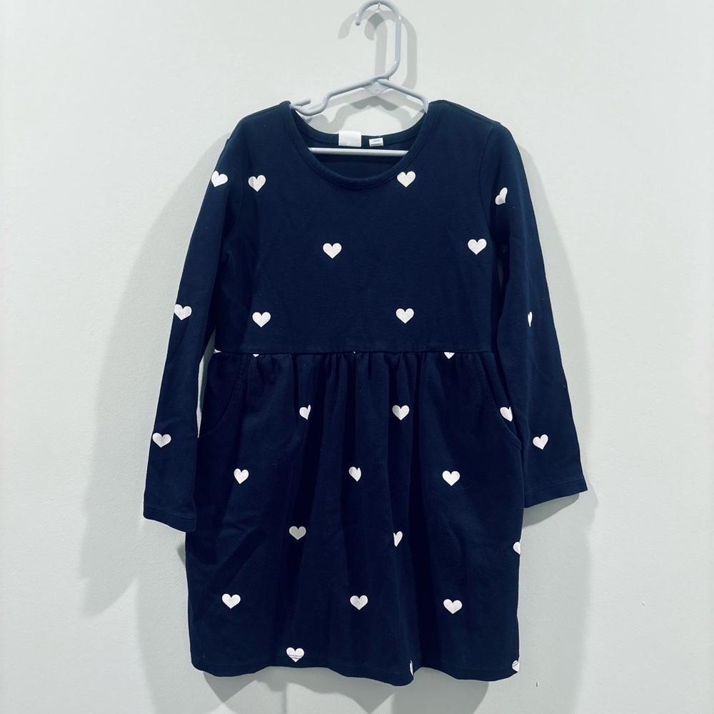 GAP kids girls small Navy Blue Dress with White Heart Pattern pockets